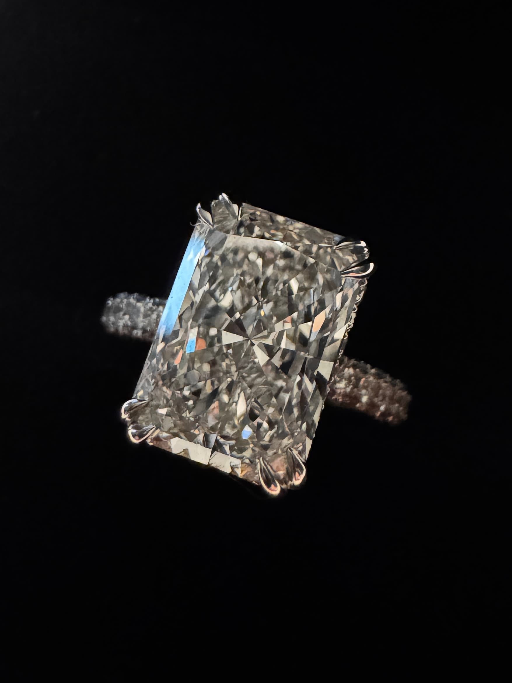 Radiant cut engagement ring